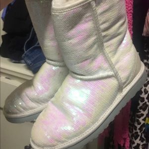 Irredescent bling sequin uggs!